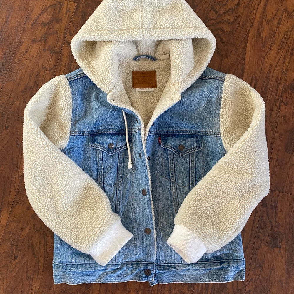 Levi’s Women’s Denim Sherpa Jacket Small